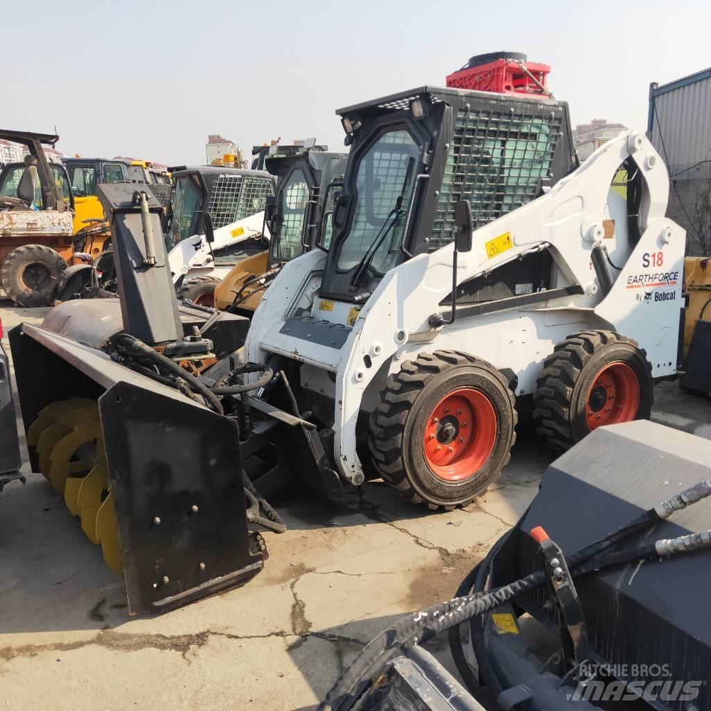 Bobcat S18 Krautuvai su šoniniu pasukimu