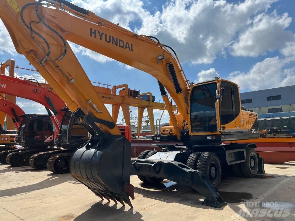 Hyundai R210W Ratiniai ekskavatoriai