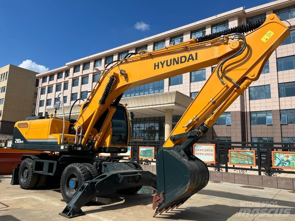 Hyundai R210W Ratiniai ekskavatoriai