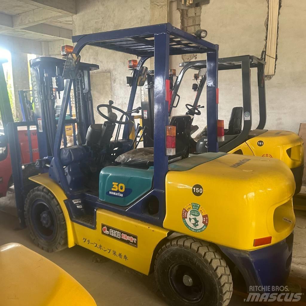 Komatsu F30T Dyzeliniai krautuvai