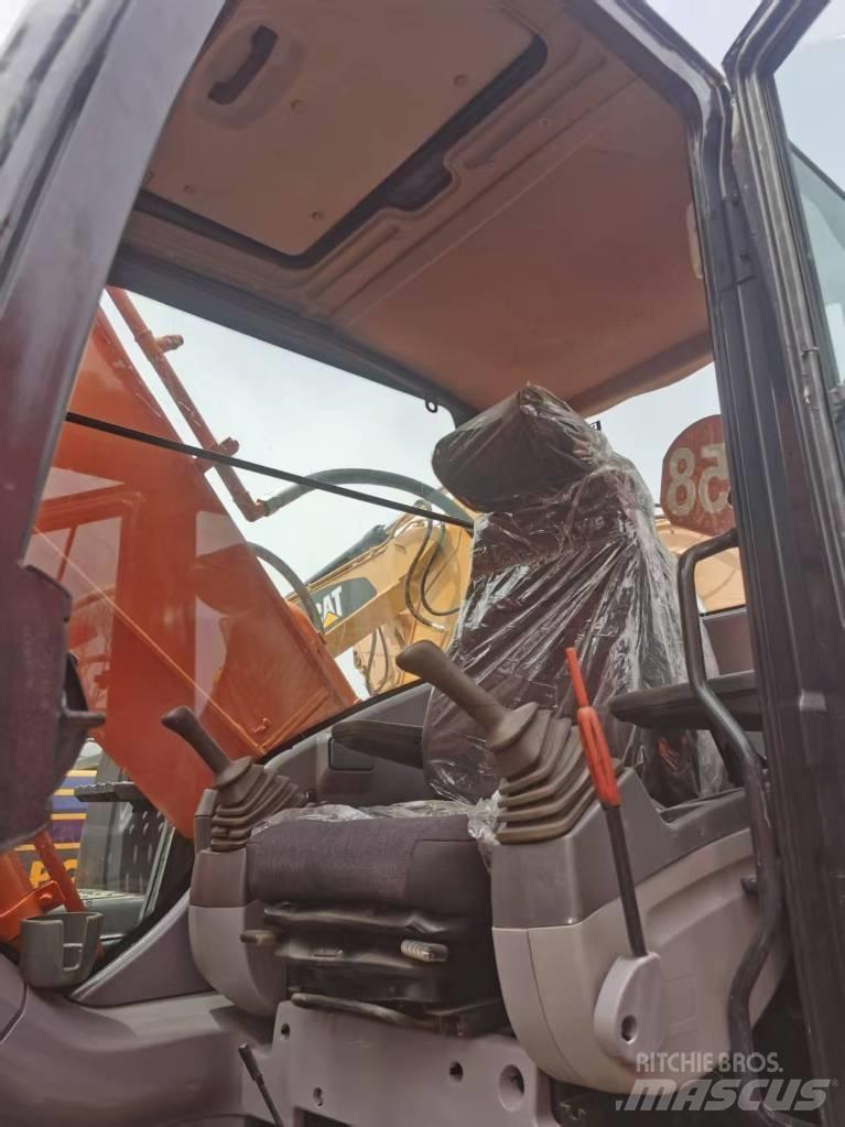 Hitachi ZX 210 Vikšriniai ekskavatoriai