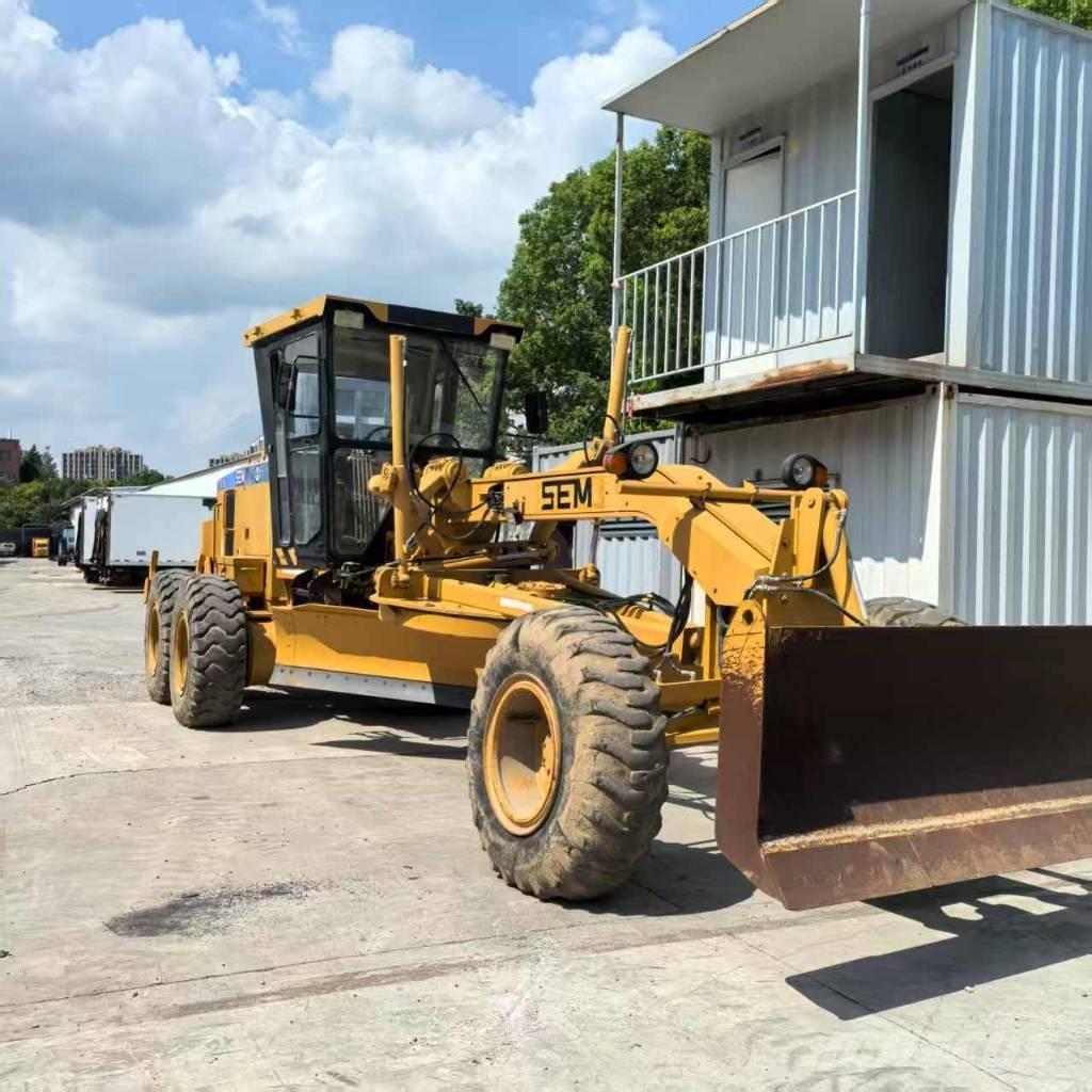 SEM 919 Greideriai