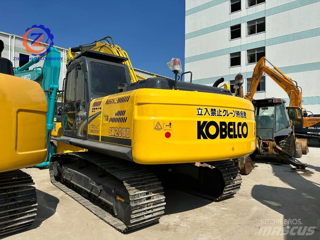 Kobelco SK 200 Vikšriniai ekskavatoriai