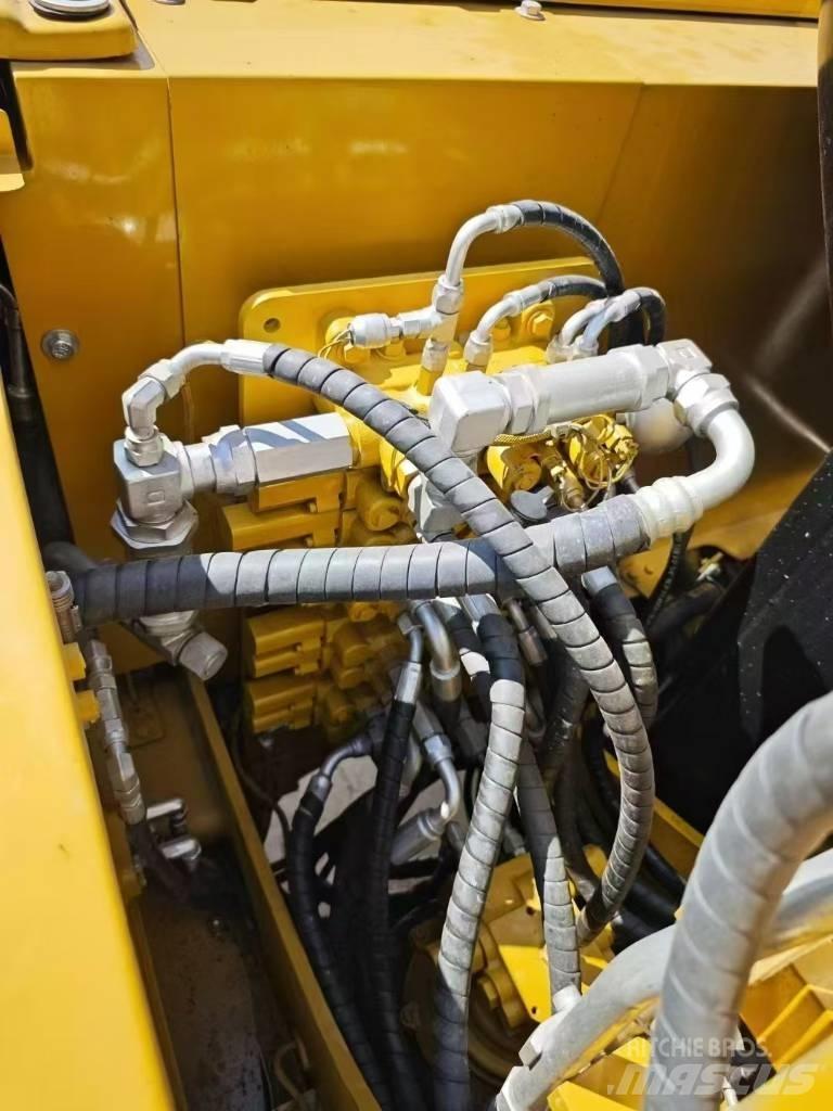 CAT 307E2 Vikšriniai ekskavatoriai