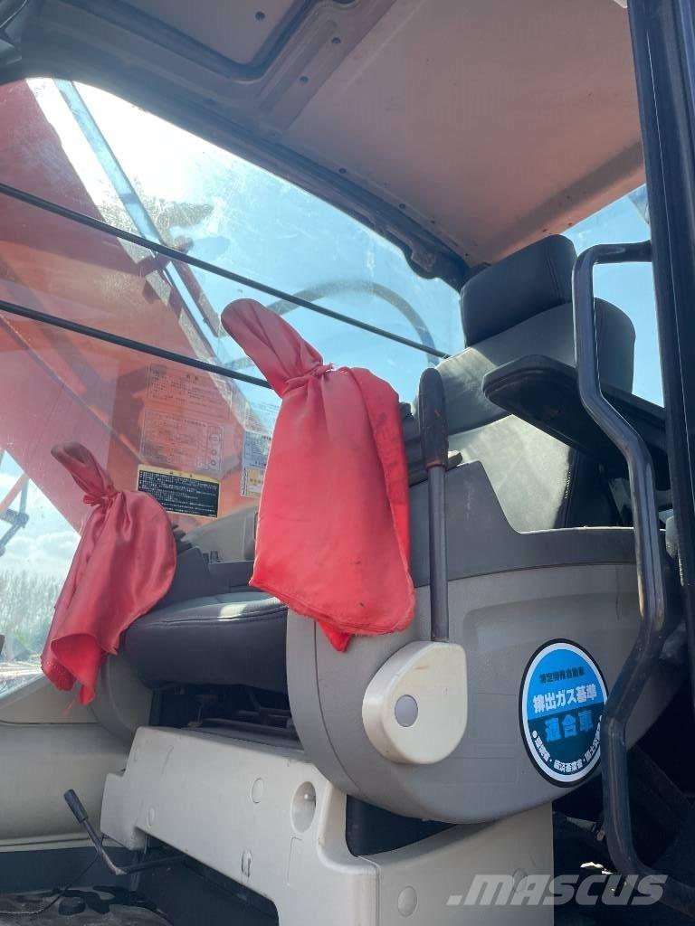 Hitachi ZX 240 Vikšriniai ekskavatoriai