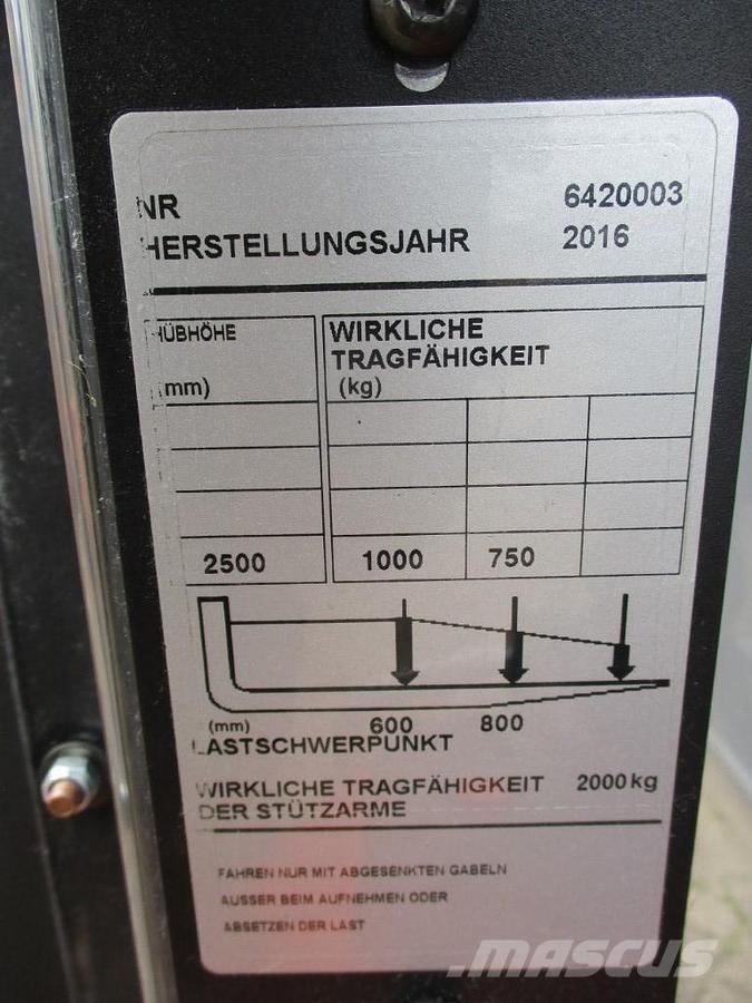 BT SPE200D Žemų aukščių keltuvai su platforma