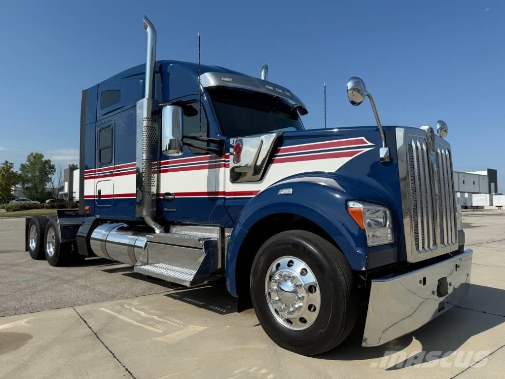 Kenworth W 990 Naudoti vilkikai