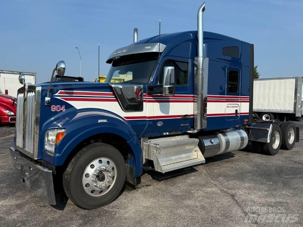 Kenworth W 990 Naudoti vilkikai