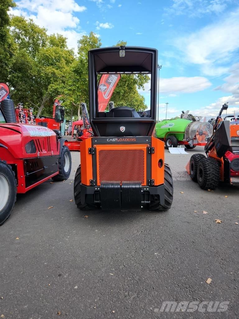 Castloaders 30T Naudoti kompaktiški traktoriai