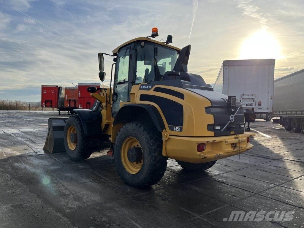 Volvo L45H Krautuvai su šoniniu pasukimu