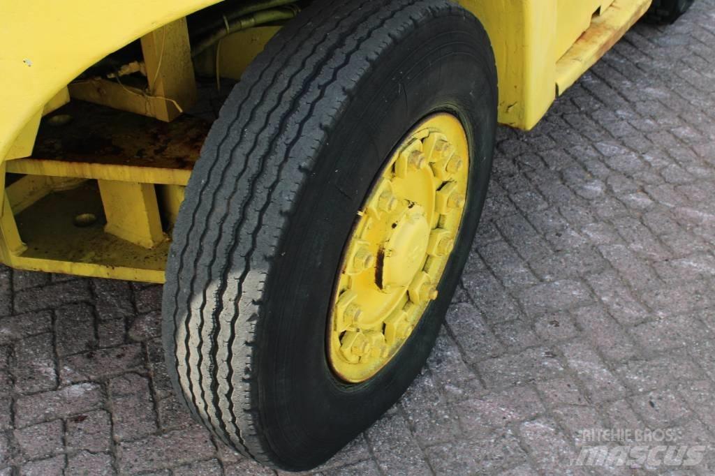 TCM FD100 Dyzeliniai krautuvai