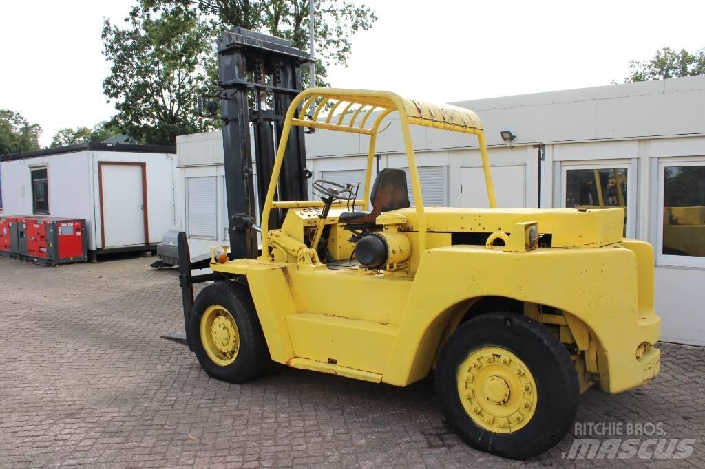 TCM FD100 Dyzeliniai krautuvai