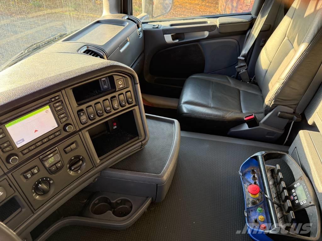 Scania G490 8x2 Savivarčiai su kabeliniu keltuvu