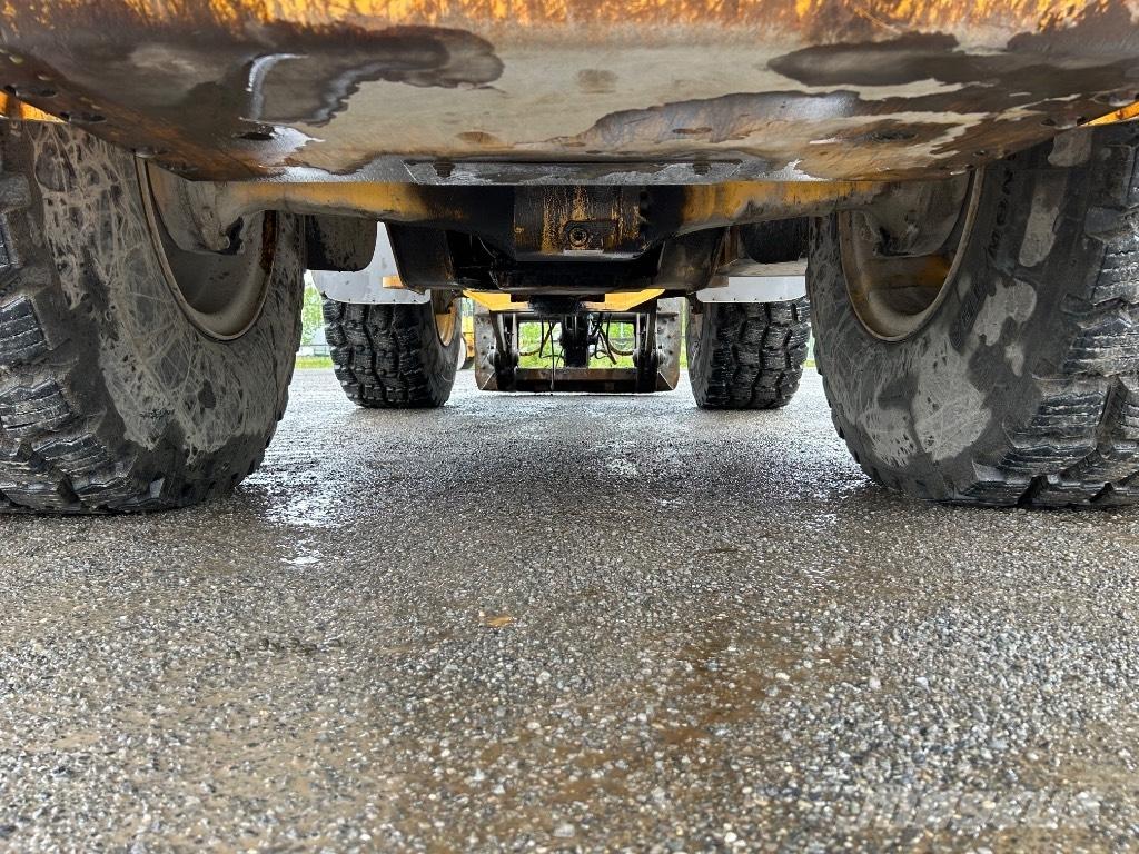 Volvo L 60 E Naudoti ratiniai krautuvai