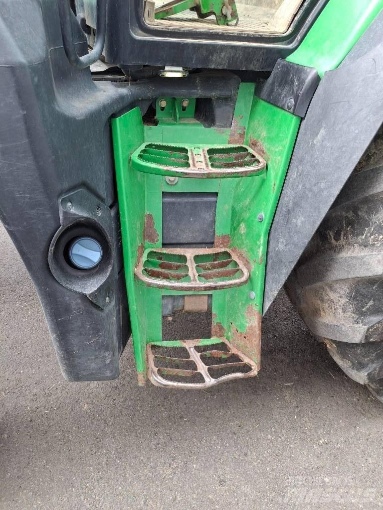 John Deere 6145 R Traktoriai