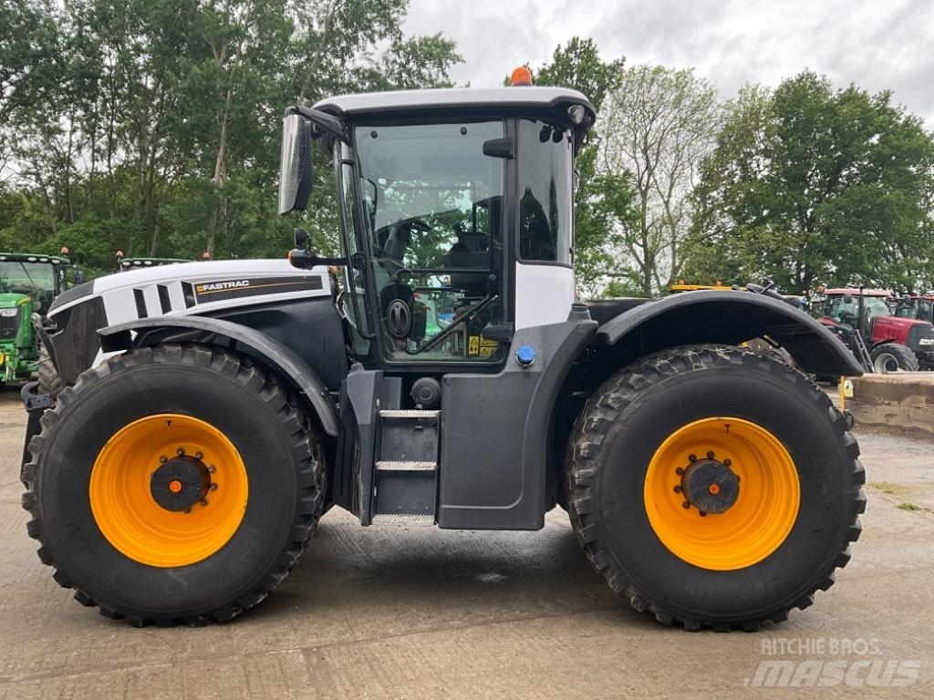 JCB Fastrac 4220 Traktoriai