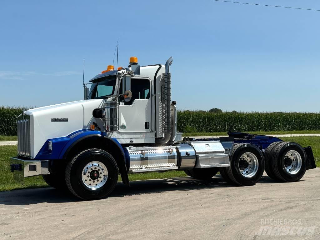 Kenworth T 800 Naudoti vilkikai