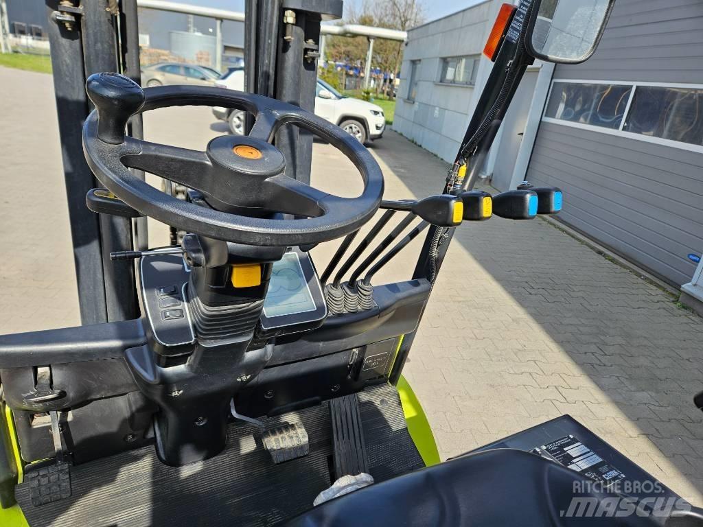 Clark EPX32i Elektriniai šakiniai krautuvai