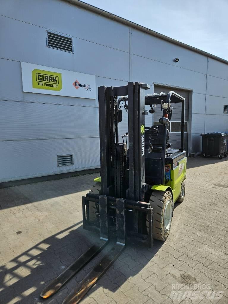 Clark EPX32i Elektriniai šakiniai krautuvai