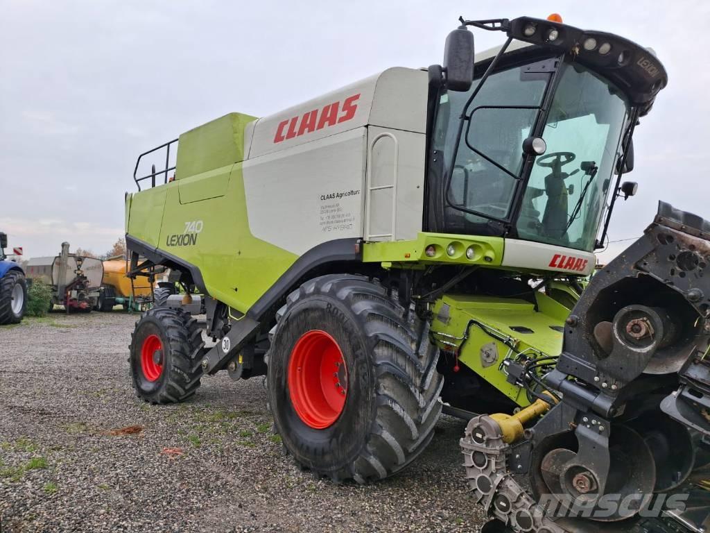 CLAAS Lexion 740 Derliaus nuėmimo kombainai