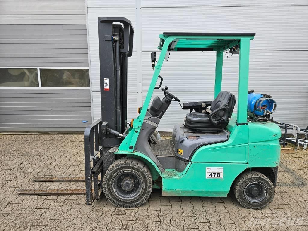 Mitsubishi FG 25 LPG (dujiniai) krautuvai
