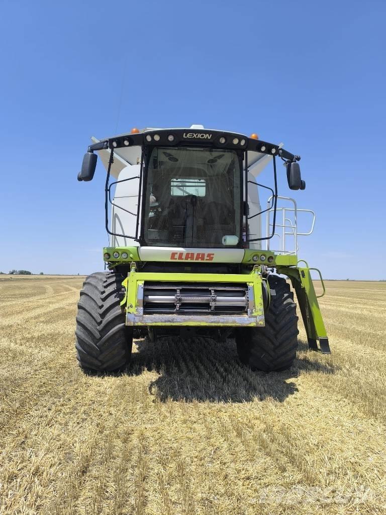 CLAAS Lexion 770 Derliaus nuėmimo kombainai
