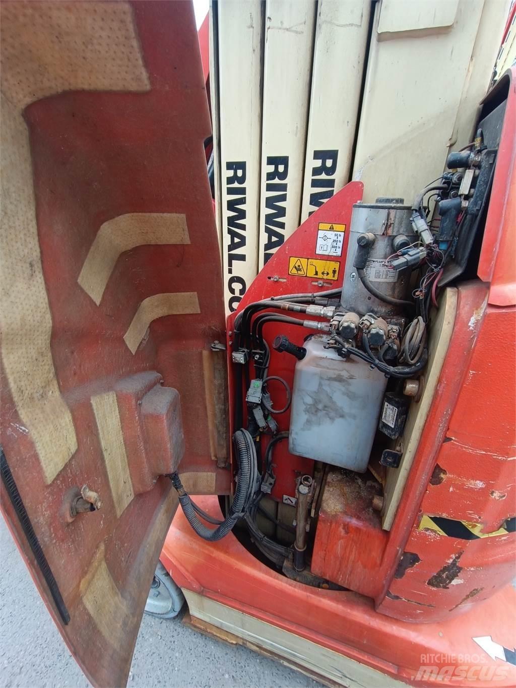 JLG T10E Kiti keltuvai ir platformos
