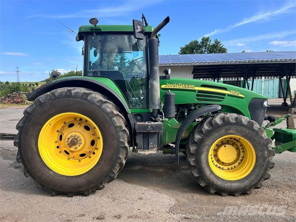 John Deere 7820 Traktoriai