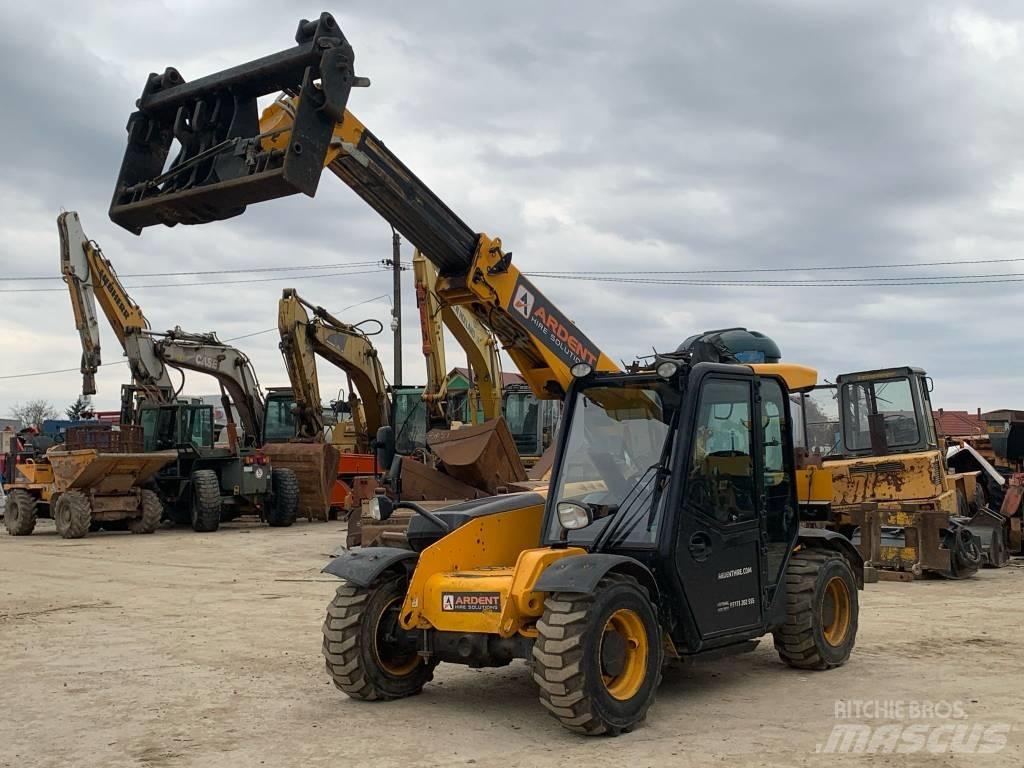 JCB 525-60 HI VIZ Teleskopiniai krautuvai žemės ūkiui