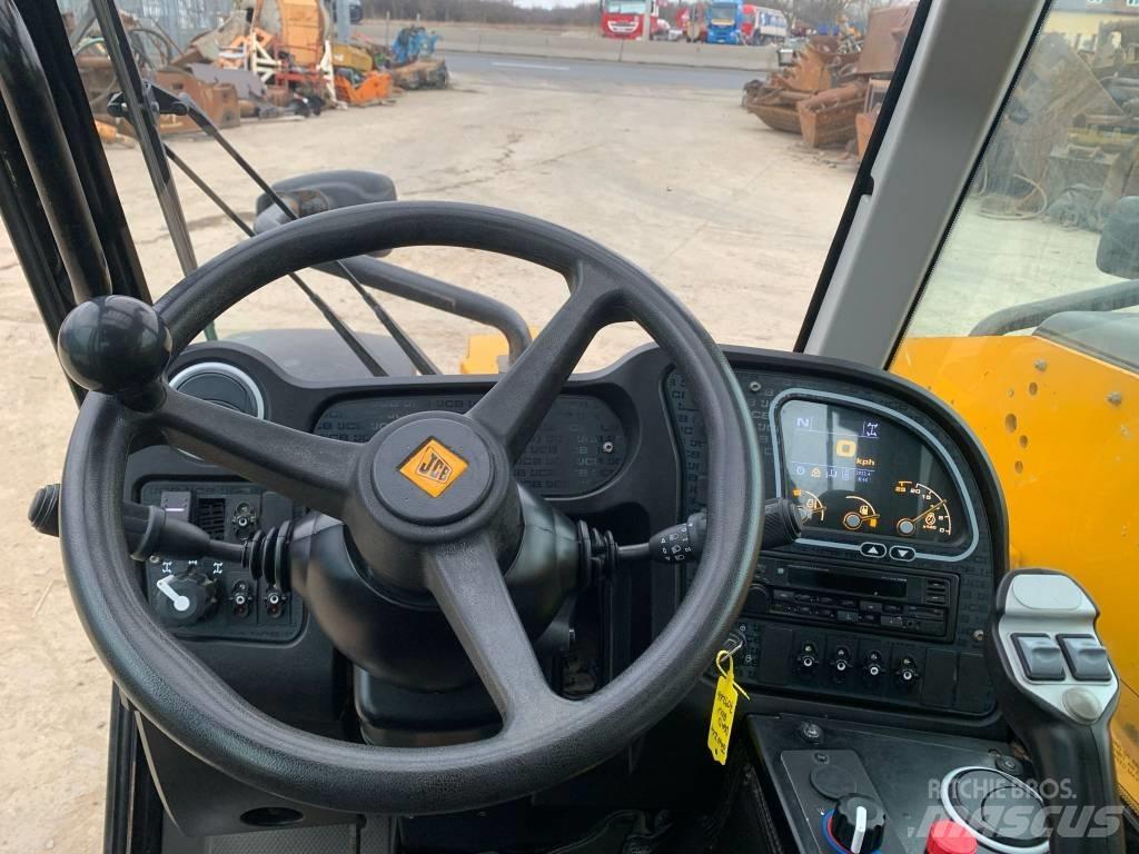 JCB 525-60 HI VIZ Teleskopiniai krautuvai žemės ūkiui