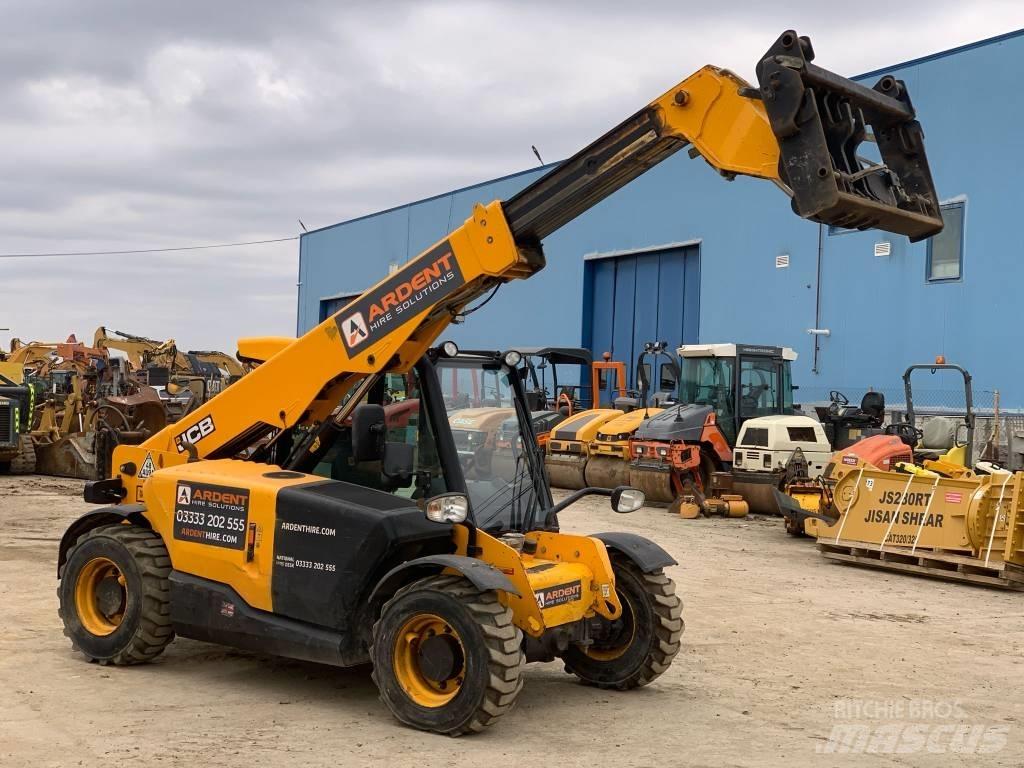 JCB 525-60 HI VIZ Teleskopiniai krautuvai žemės ūkiui