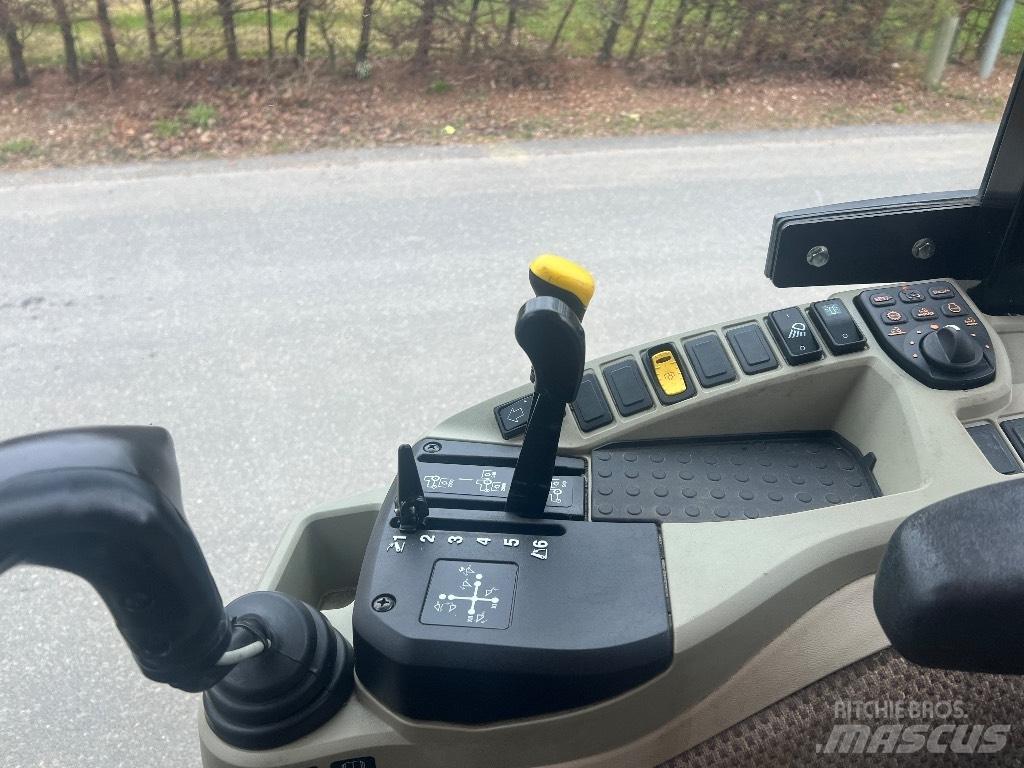 John Deere 3046 R Naudoti kompaktiški traktoriai