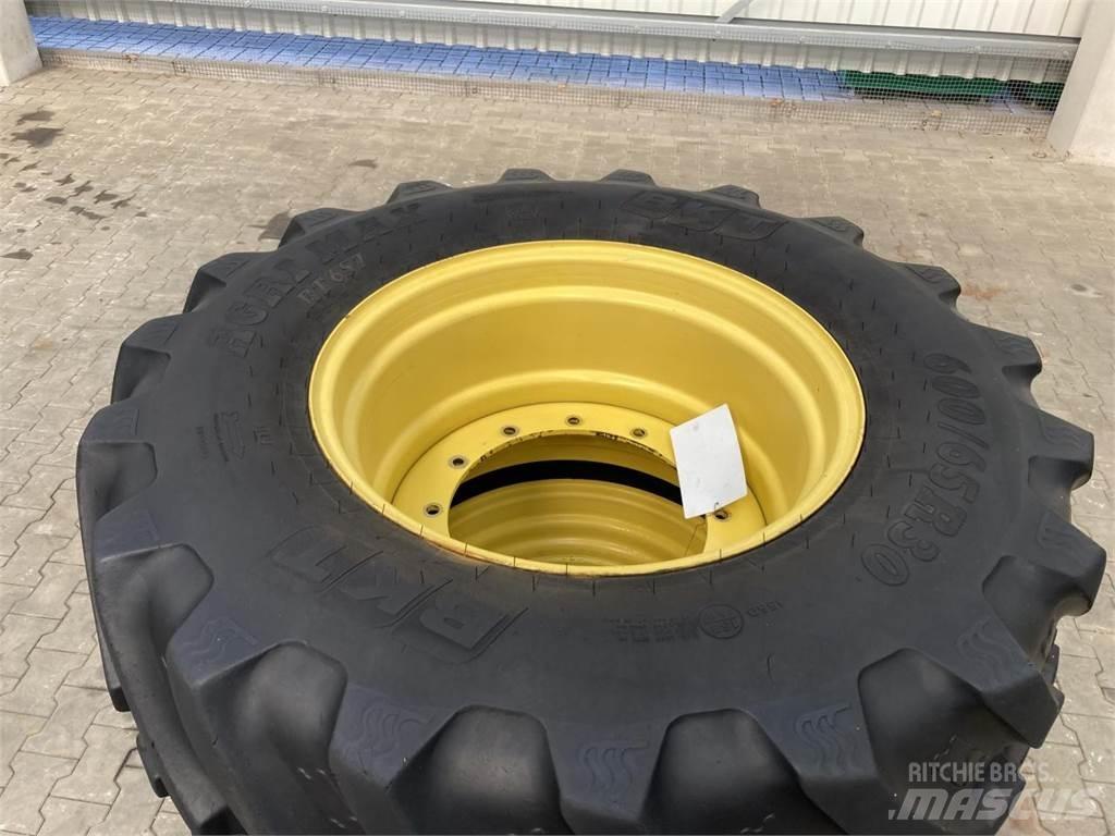 BKT 600/65R30 Padangos, ratai ir ratlankiai