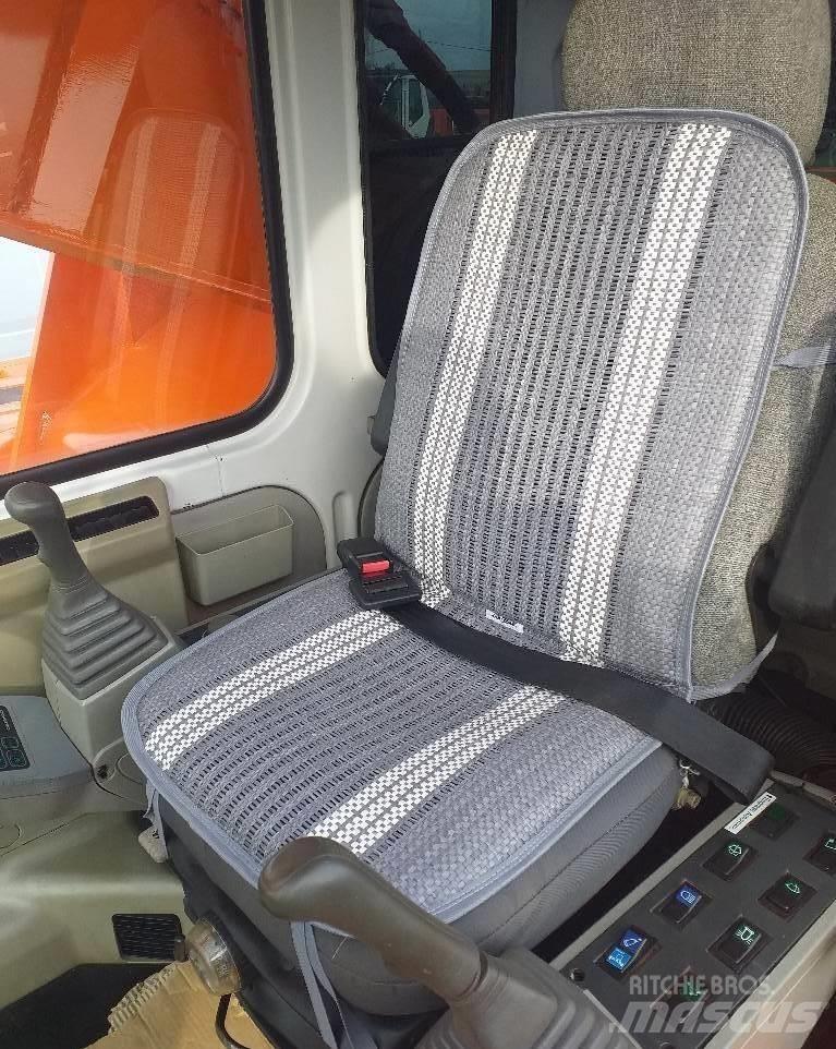 Daewoo 520 LCV Vikšriniai ekskavatoriai