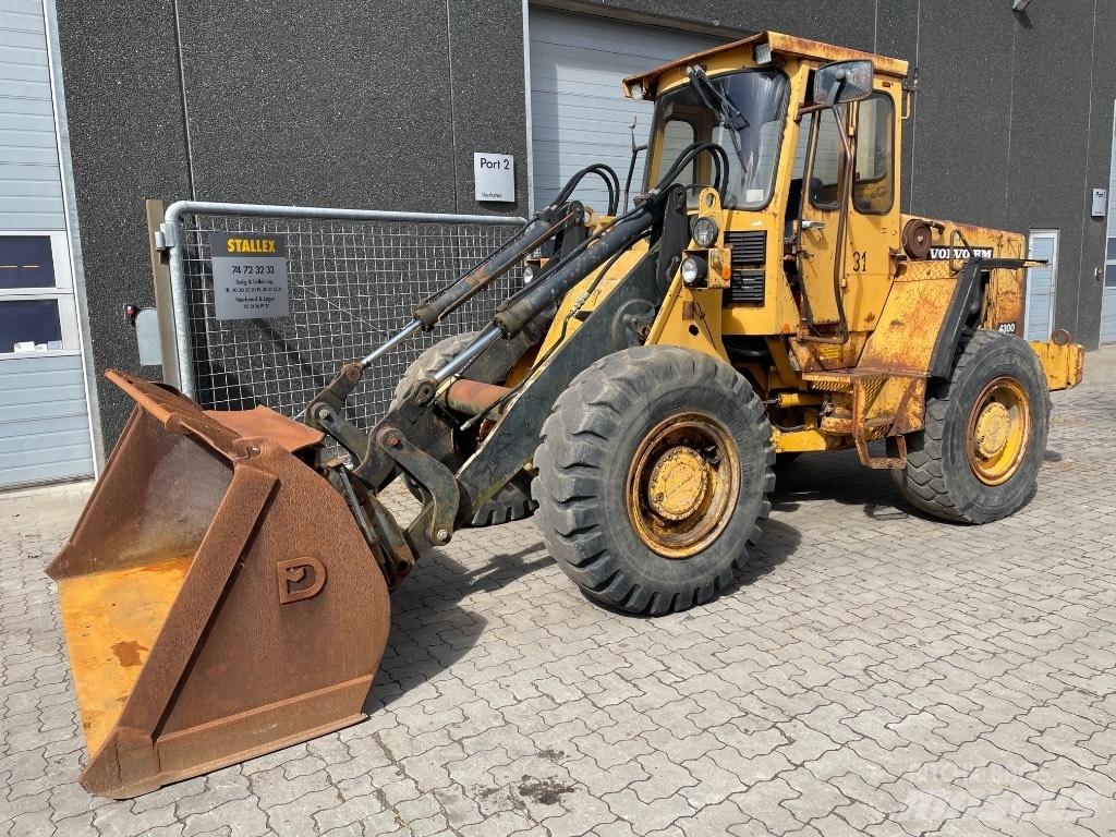 Volvo 4300 Naudoti ratiniai krautuvai