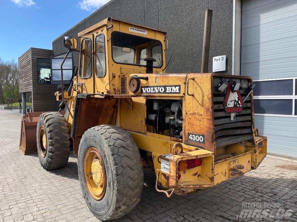 Volvo 4300 Naudoti ratiniai krautuvai