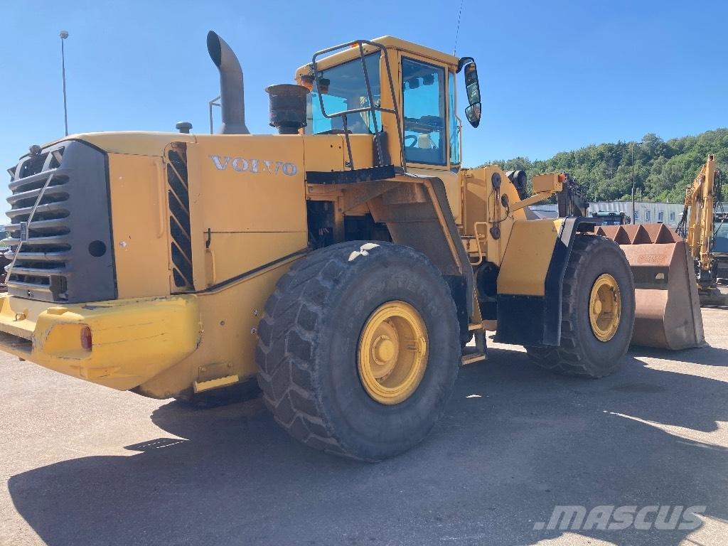 Volvo L 180 E Naudoti ratiniai krautuvai