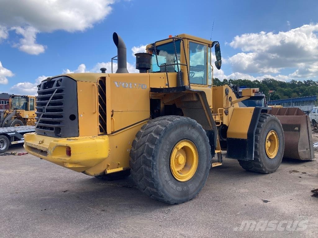 Volvo L 180 E Naudoti ratiniai krautuvai