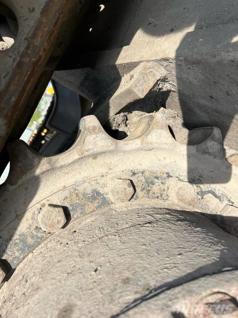CAT 330 D Vikšriniai ekskavatoriai