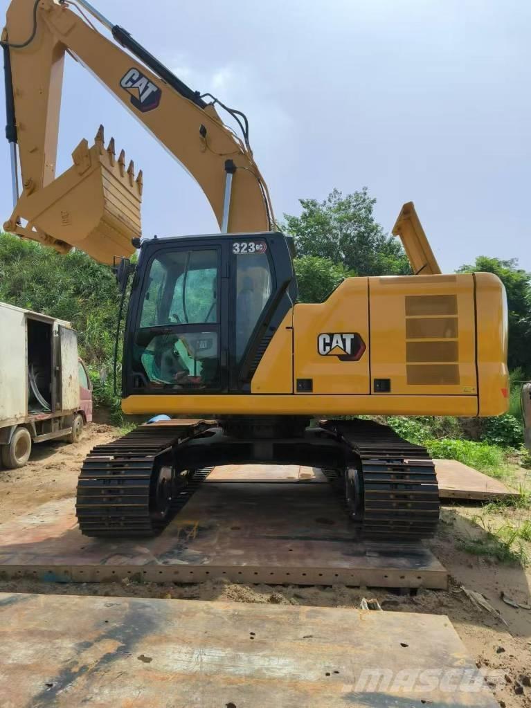 CAT 323 GC Vikšriniai ekskavatoriai