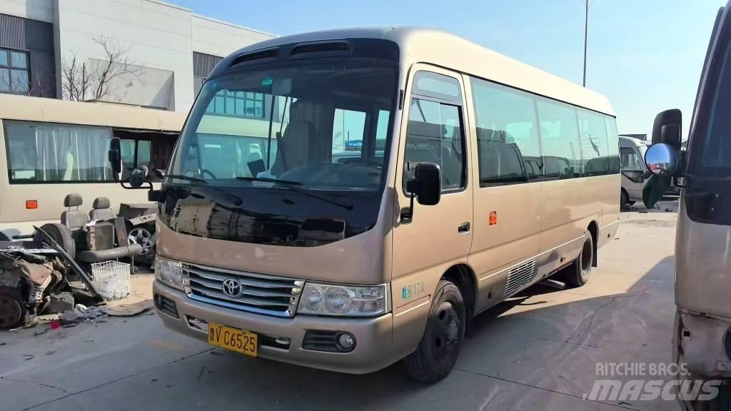 Toyota Coaster Tarpmiestiniai autobusai