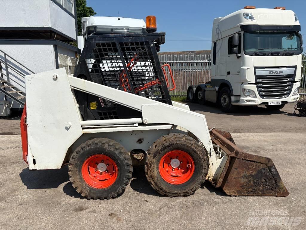 Bobcat 641 Krautuvai su šoniniu pasukimu