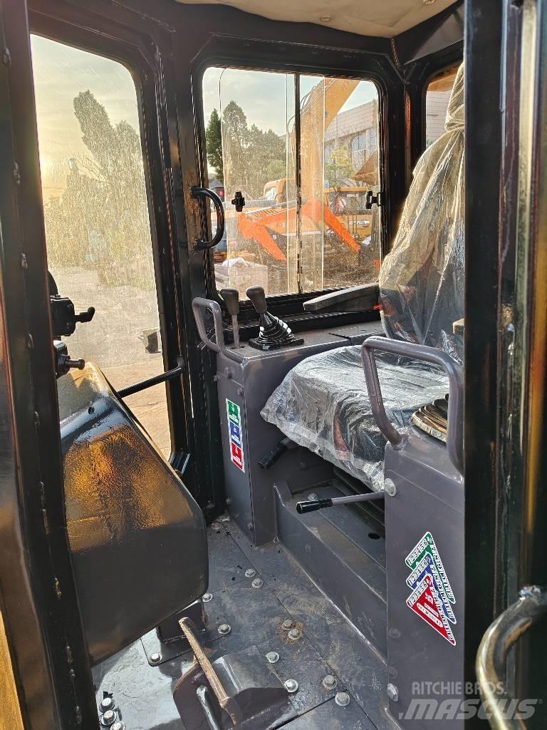 CAT D 5 K Vikšriniai buldozeriai