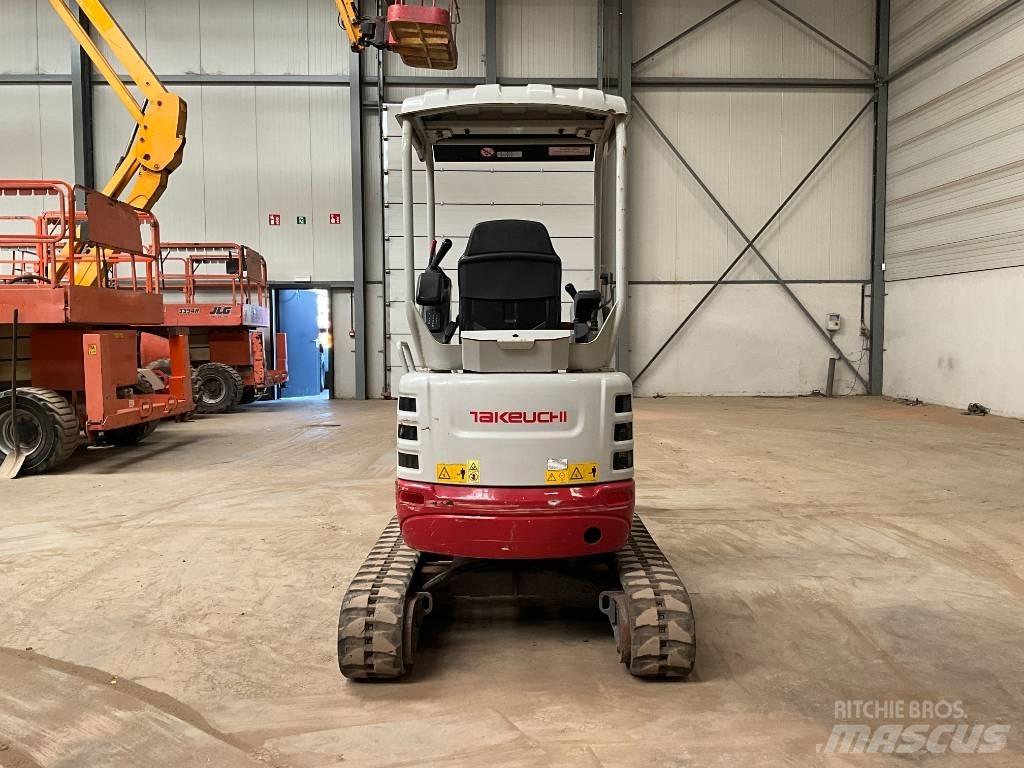 Takeuchi TB 215 R Mini ekskavatoriai < 7 t