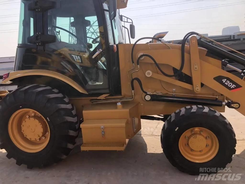 CAT 420 F Ekskavatoriniai krautuvai