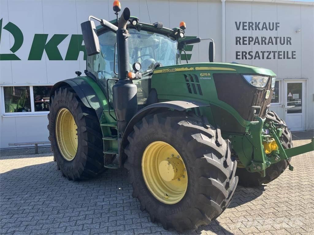 John Deere 6215R Traktoriai