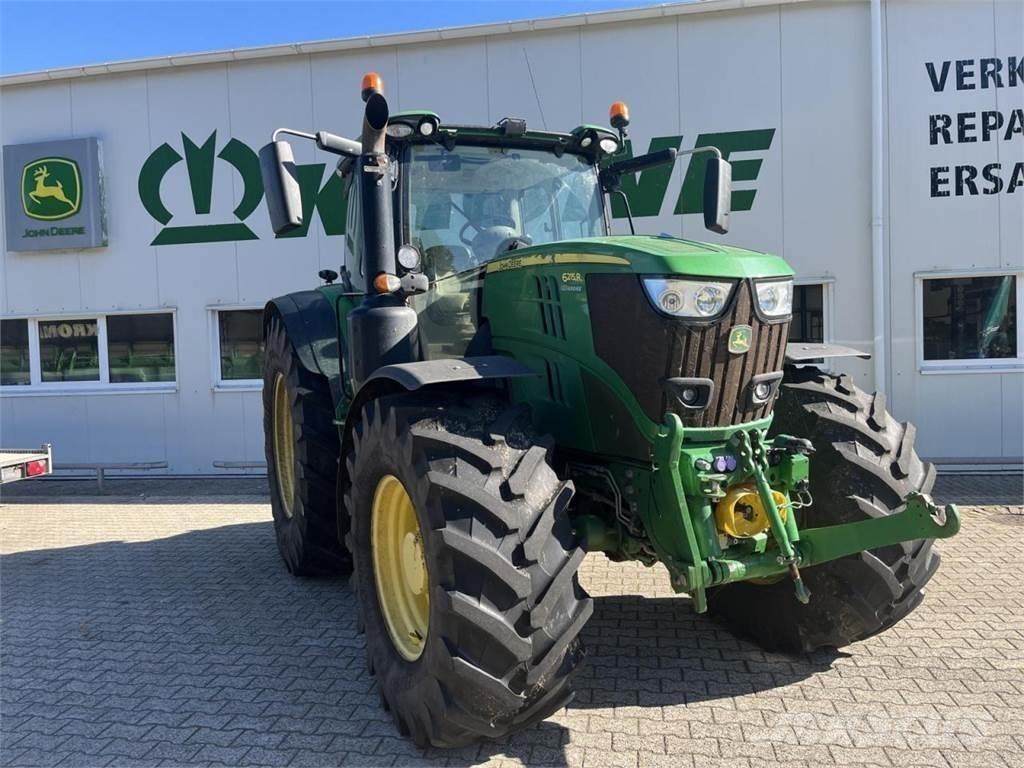 John Deere 6215R Traktoriai