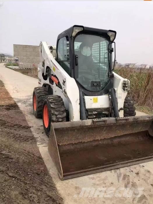 Bobcat S 770 Krautuvai su šoniniu pasukimu