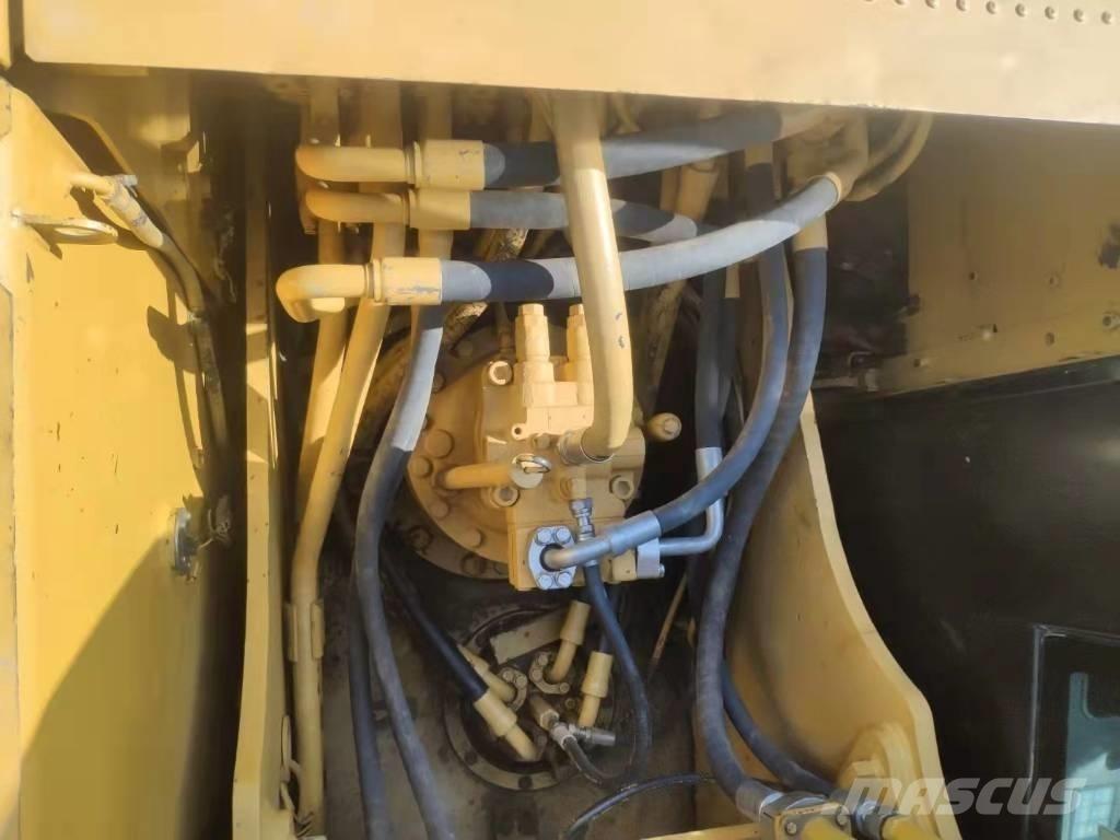 CAT 320 B Vikšriniai ekskavatoriai