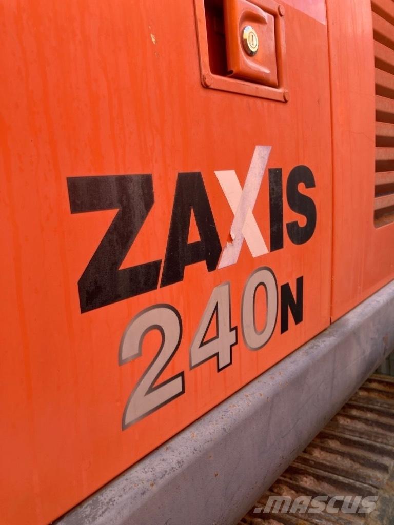 Hitachi ZX 240 Vikšriniai ekskavatoriai